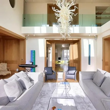 Superb Penthouse View With Terrace Apartment