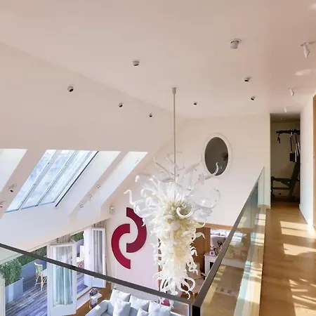 Superb Penthouse View With Terrace Apartment